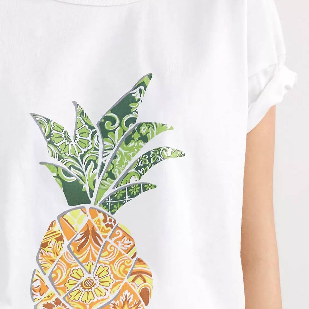 FARM Rio White Short Sleeve Tee with Green and Yellow Pineapple Print - Picture 2 of 3